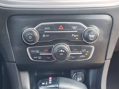 Used 2023 Dodge Charger SXT RWD image 15