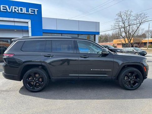 Used 2023 Jeep Grand Cherokee L Limited w/ Trailer Tow Group (B) AWD/4WD image 13