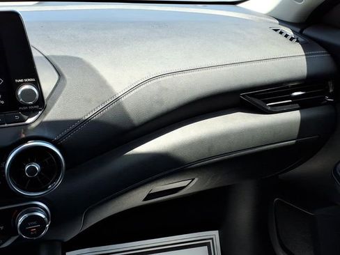 Used 2021 Nissan Sentra SV FWD image 23