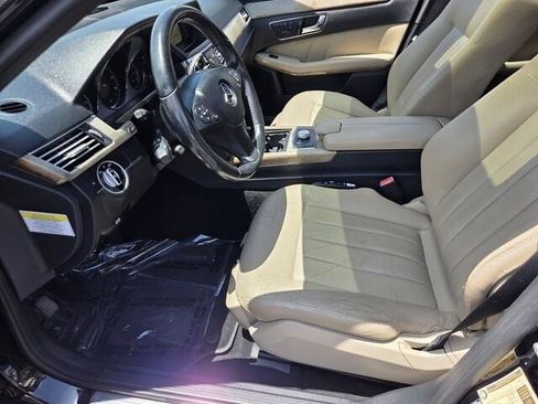 Used 2011 Mercedes-Benz E 550 Sedan image 5