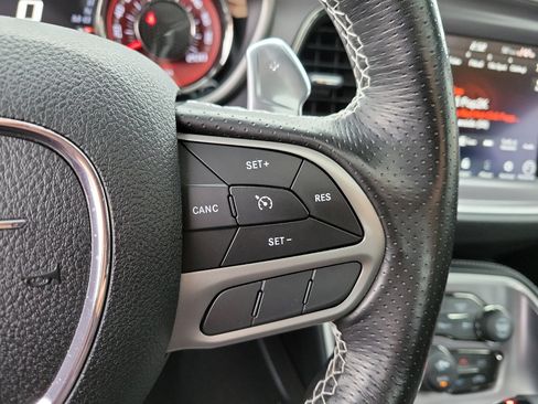 Used 2020 Dodge Challenger SRT Hellcat image 23