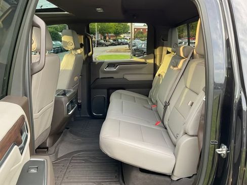 Used 2024 GMC Sierra 1500 SLT w/ SLT Premium Plus Package AWD/4WD image 21