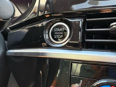 Used 2023 Nissan Pathfinder Platinum FWD image 23