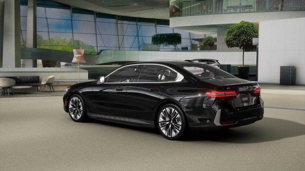 Used 2026 BMW i5 eDrive40 w/ Premium Package RWD image 26
