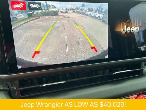 Used 2025 Jeep Wrangler Rubicon w/ Safety Group AWD/4WD image 9