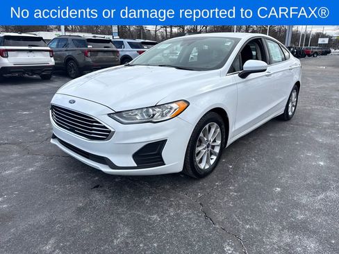 Used 2020 Ford Fusion SE image 2