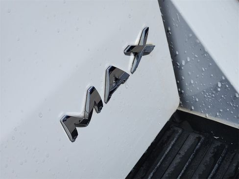 Used 2024 Ford Expedition Max XLT image 8