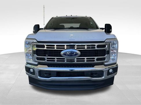 Used 2024 Ford F350 XLT w/ FX4 Off-Road Package AWD/4WD image 11