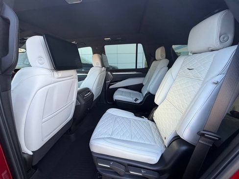 New 2026 Cadillac Escalade Platinum Sport w/ LPO, ONYX Package AWD/4WD image 18