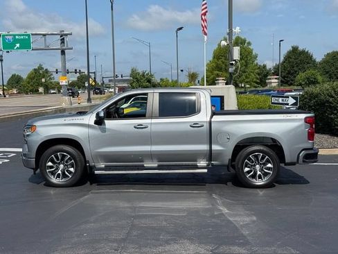 Used 2023 Chevrolet Silverado 1500 LT AWD/4WD image 2