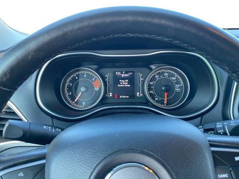 Used 2019 Jeep Cherokee Latitude Plus w/ Cold Weather Group image 14