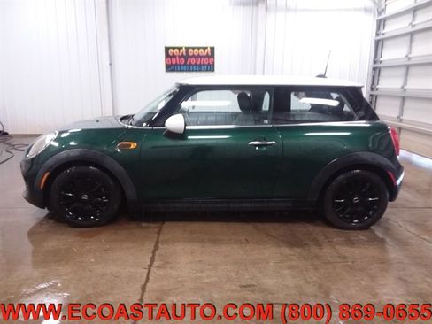 Used 2017 MINI Cooper 2-Door Hardtop image 5