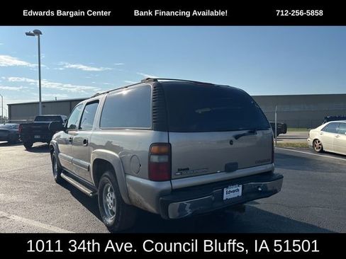 Used 2002 Chevrolet Suburban LS image 6