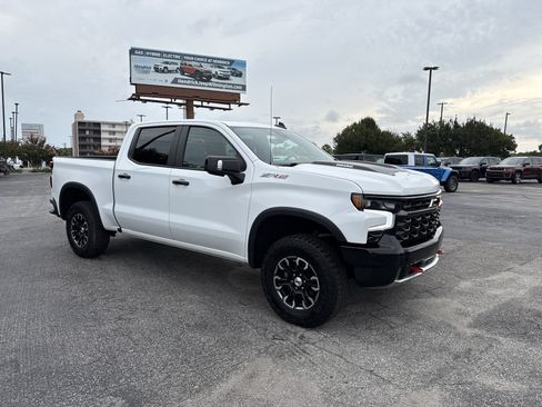 Used 2024 Chevrolet Silverado 1500 ZR2 w/ Technology Package AWD/4WD image 2