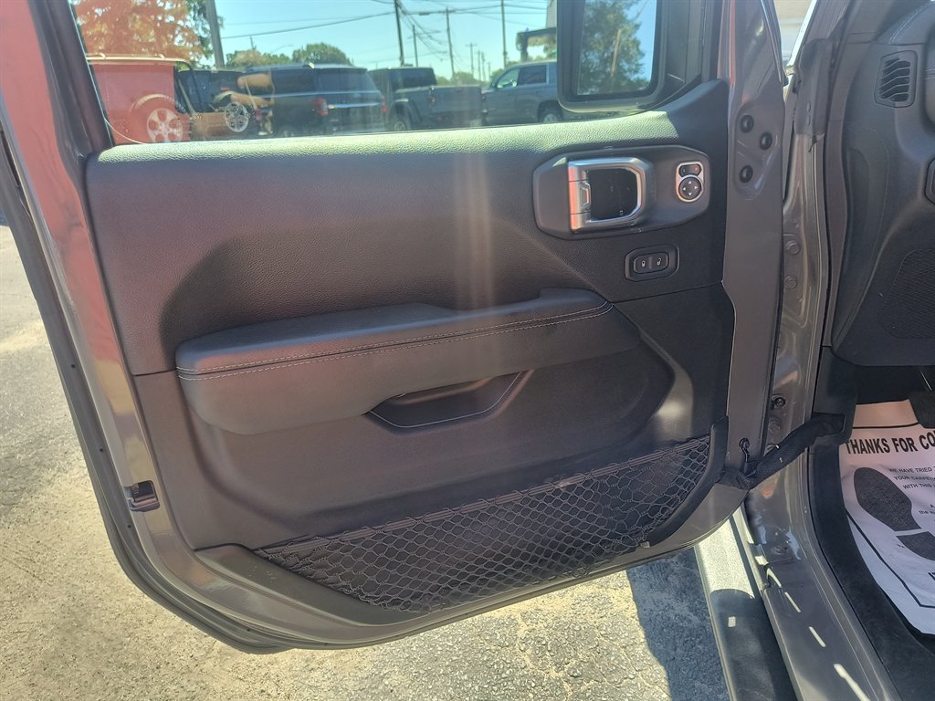 Used 2019 Jeep Wrangler Unlimited Sahara w/ Quick Order Package 24M Moab AWD/4WD image 20