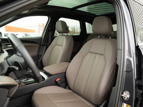 Certified 2025 Audi Q5 Premium w/ Convenience Package AWD/4WD image 21