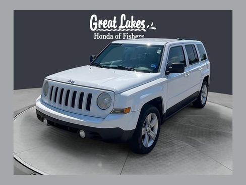 Used 2013 Jeep Patriot Latitude FWD image 1