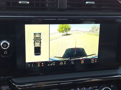 Used 2024 GMC Sierra 1500 AT4 w/ Technology Package AWD/4WD image 29