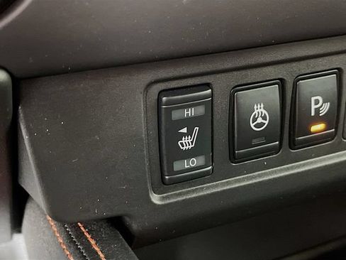 Used 2025 Nissan Frontier PRO-4X w/ Pro Convenience Package AWD/4WD image 32