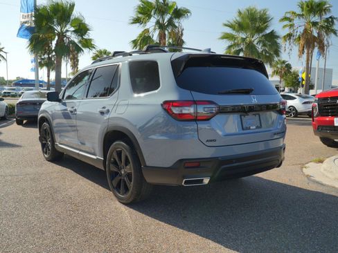 Used 2025 Honda Pilot Black Edition image 14