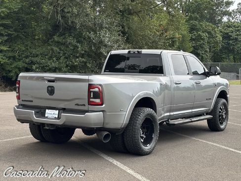 Used 2022 RAM 3500 Laramie AWD/4WD image 7