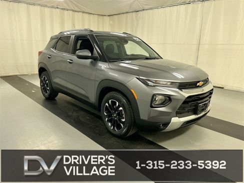 Used 2021 Chevrolet TrailBlazer LT w/ Convenience Package image 1