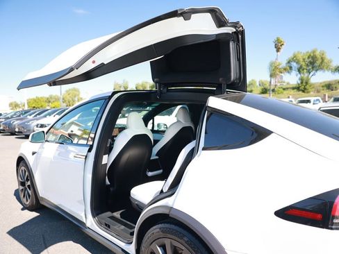 Used 2022 Tesla Model X AWD/4WD image 35