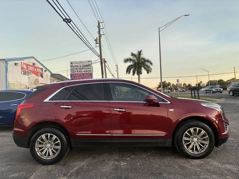 Used 2018 Cadillac XT5 Luxury w/ Driver Awareness Package FWD image 3