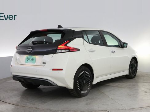 Used 2023 Nissan Leaf SV Plus image 12