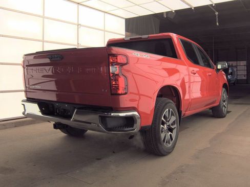 Used 2023 Chevrolet Silverado 1500 LT AWD/4WD image 2