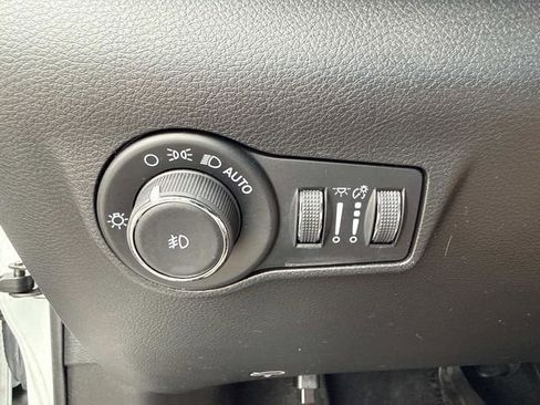 Used 2022 Jeep Compass Trailhawk w/ Trailhawk Elite Group image 31