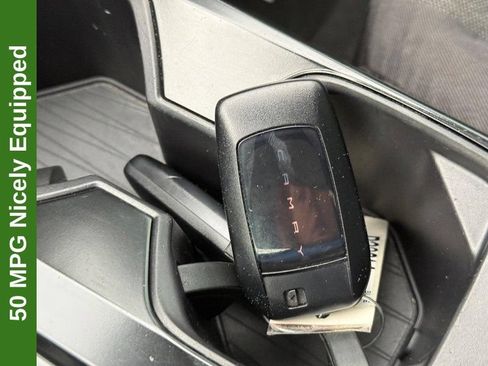 Used 2025 Toyota Camry LE FWD image 30