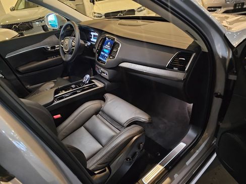 Certified 2023 Volvo XC90 B6 Ultimate w/ Protection Package Premier AWD/4WD image 10