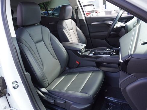 Certified 2025 Buick Envision Preferred image 12