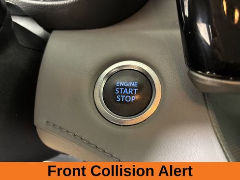 Used 2020 Toyota Highlander XLE image 16