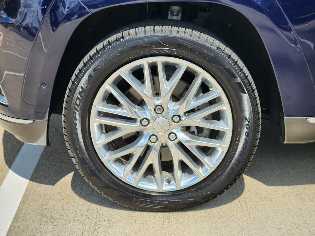 Used 2018 Jeep Grand Cherokee Summit w/ Skid Plate Group AWD/4WD image 10