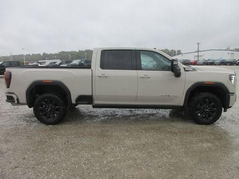 New 2026 GMC Sierra 2500 AT4 w/ AT4 Premium Plus Package image 3