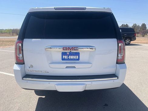 Used 2019 GMC Yukon XL Denali image 4