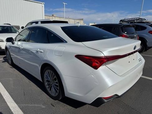 Used 2021 Toyota Avalon Limited w/ Advanced Safety Package FWD image 4