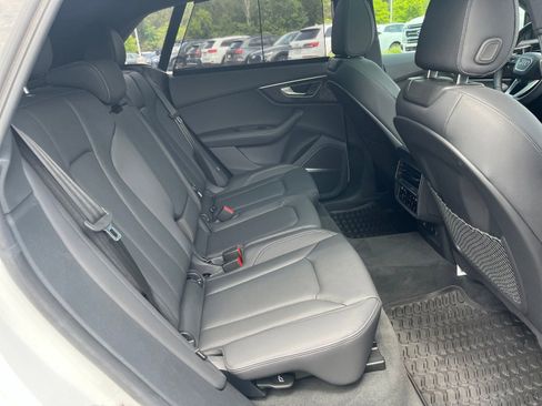 Used 2025 Audi Q8 Premium Plus w/ Premium Plus Package AWD/4WD image 38
