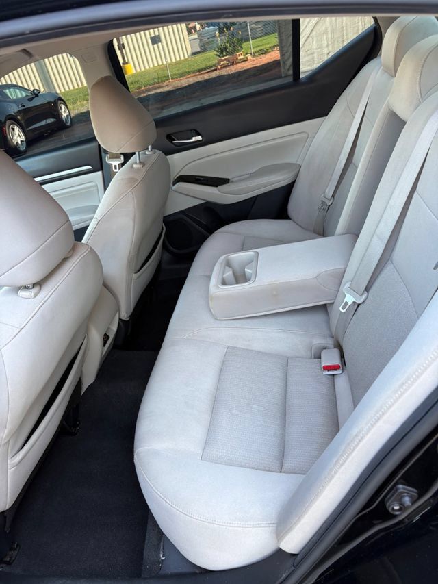 Used 2021 Nissan Altima 2.5 SV FWD image 9