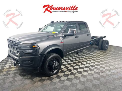 Used 2025 RAM 5500 Tradesman image 3