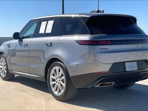 Used 2025 Land Rover Range Rover Sport SE image 15