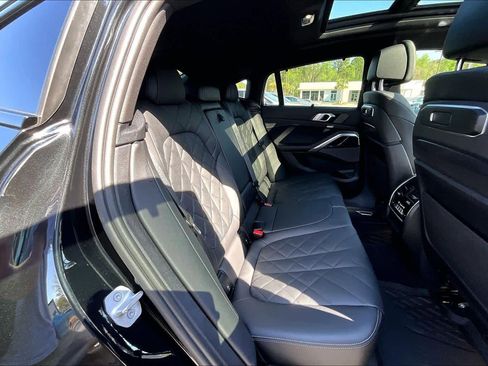 Certified 2024 BMW X6 xDrive40i w/ Executive Package image 20