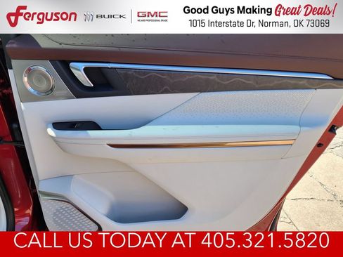 New 2026 Buick Enclave Avenir w/ Super Cruise Package AWD/4WD image 42