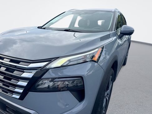 Used 2026 Nissan Rogue SL AWD/4WD image 10