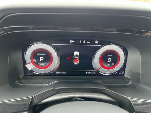 Used 2025 Nissan Pathfinder Platinum w/ Lighting Package (N92) image 36