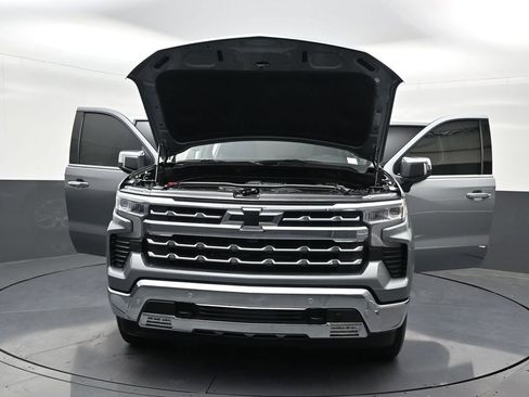 Used 2025 Chevrolet Silverado 1500 LTZ RWD image 40