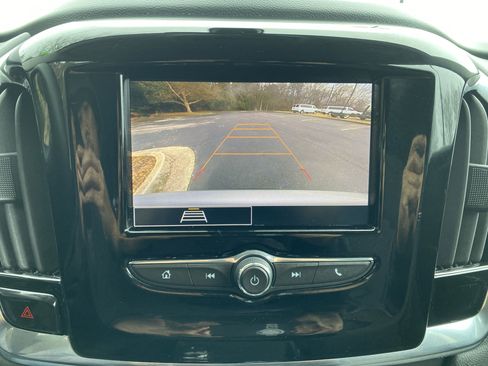 Used 2020 Chevrolet Traverse LS image 26