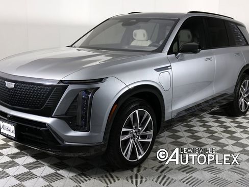 Used 2026 Cadillac Vistiq Sport image 9